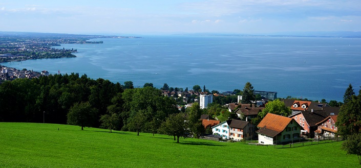 Blick auf Rorschach und den Bodensee.