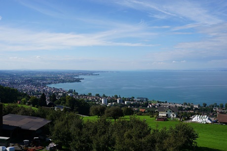 Schöner Panoramablick über Rorschach und den Bodensee.