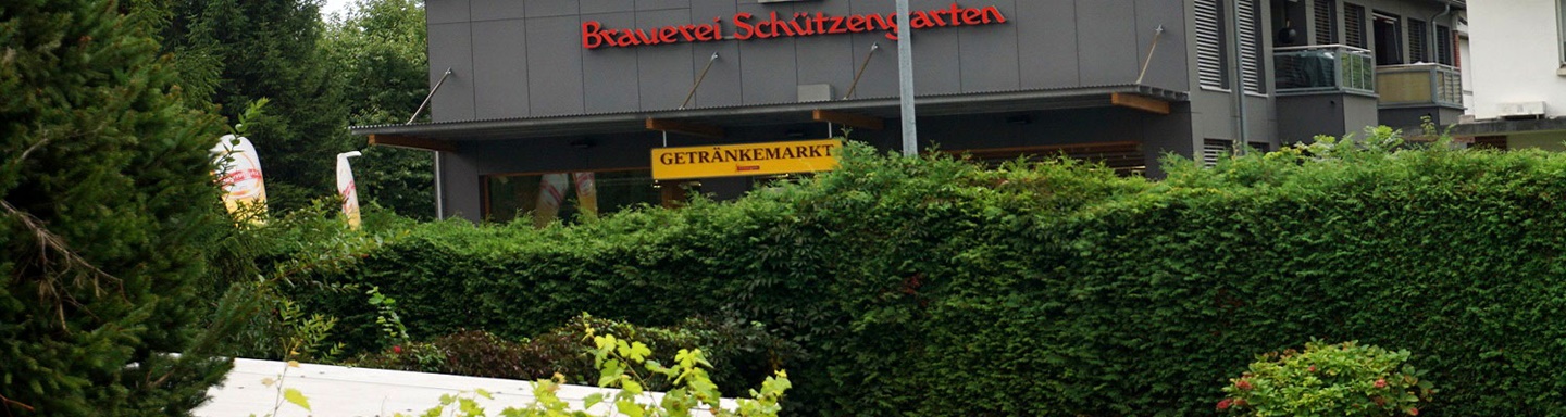Romantisch grüner Winkel bei der Brauerei Schützengarten in Buchs.