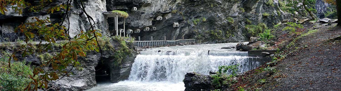 Kleiner Wasserfall in der Tamina-Schlucht.