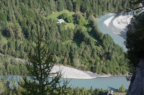 Traumhafter Blick in die spektakuläre Rheinschlucht.